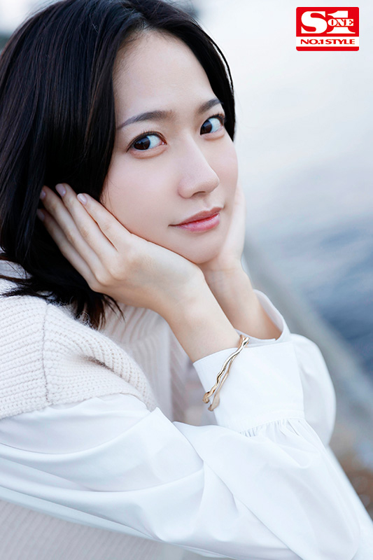 伊贺真子(伊贺まこ)作品SSNI-993:赤裸裸地温馨情感的战斗戏!