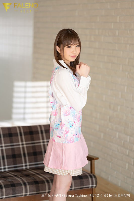 月乃樱(月乃さくら)作品ROYD-043:和老顾客一起玩耍战斗的美妙故事!
